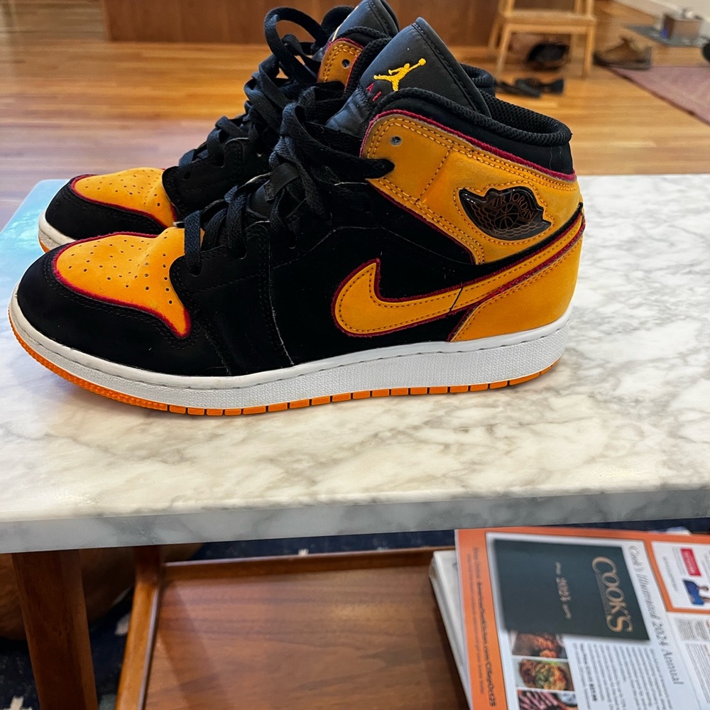 Jordan Kids Sneakers - Black and Orange